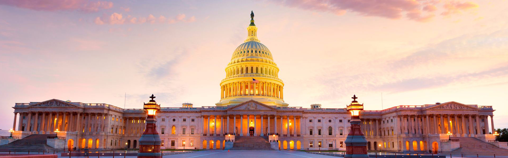 Capitolio en Washington D. C. al anochecer